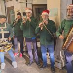 Grupo de música tradicional en las calles de La Bañeza