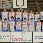 Partido de baloncesto base en La Bañeza