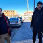 Trabajos de mejora en aceras de la calle La Vega en La Bañeza