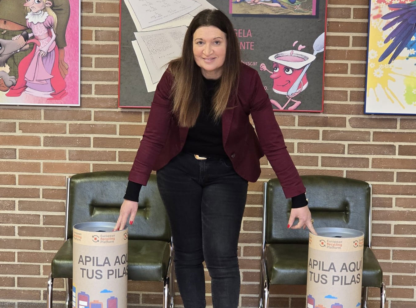 Contenedores de recogida de pilas y baterías en edificios municipales de La Bañeza