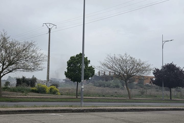 Movilización incendio La Bañeza salud en la avenida de Portugal