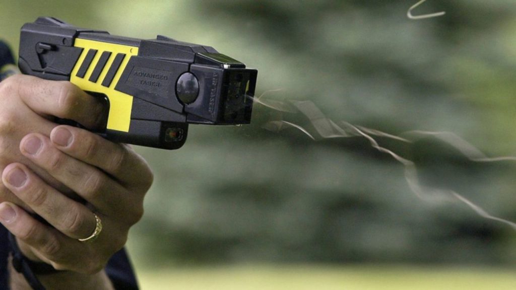 Imagen de recurso sobre armas de electrochoque y Policía Local en La Bañeza.